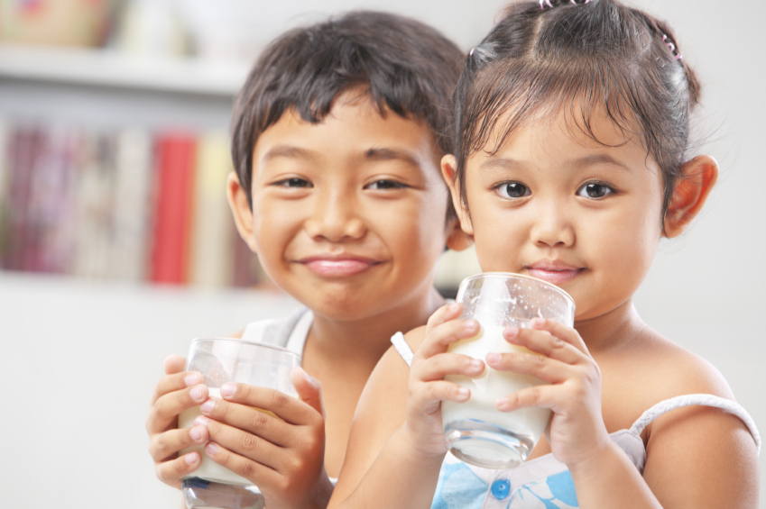 Cuánta leche es recomendable para los niños?