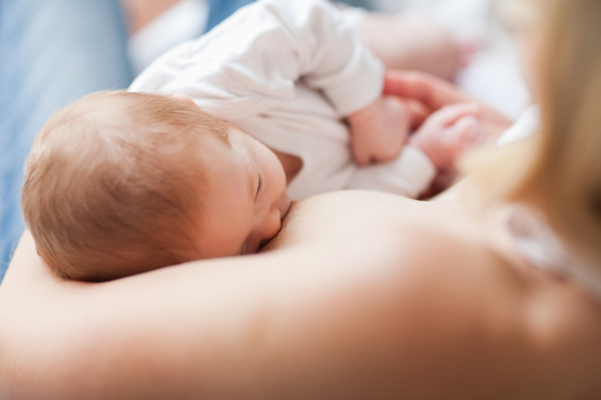 Cómo saber si el recién nacido toma suficiente leche materna - Natalben
