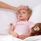Cuidar a niño enfermo