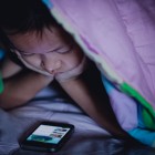 Sueño en los niños y dispositivos electrónicos 